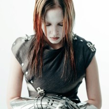 LOUNA0NLINE, KEIJU