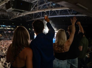 Foo Fighters I Strawberry Arena Premium Experience - Plats i loge