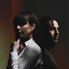 Eva & Manu - Back for the holidays