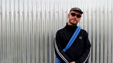 1-800 GIRLs