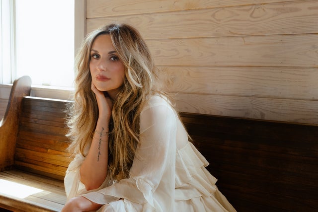Carly Pearce - Honest Woman: Up Close - Presented by Conundrum Wines