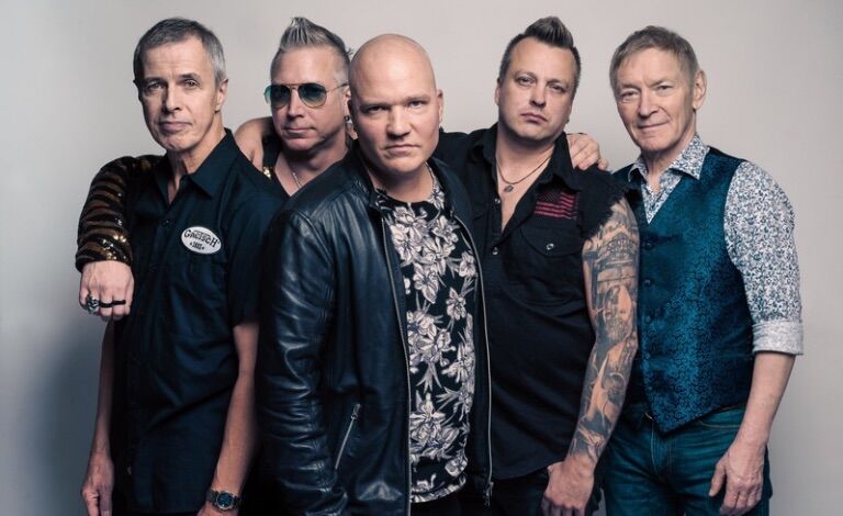 Black Devils feat. Ile Kallio & Janne Louhivuori