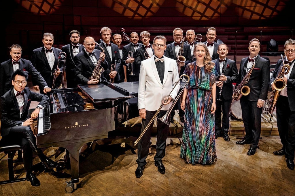 Glenn Miller Orchestra - Tour "Swing Forever"