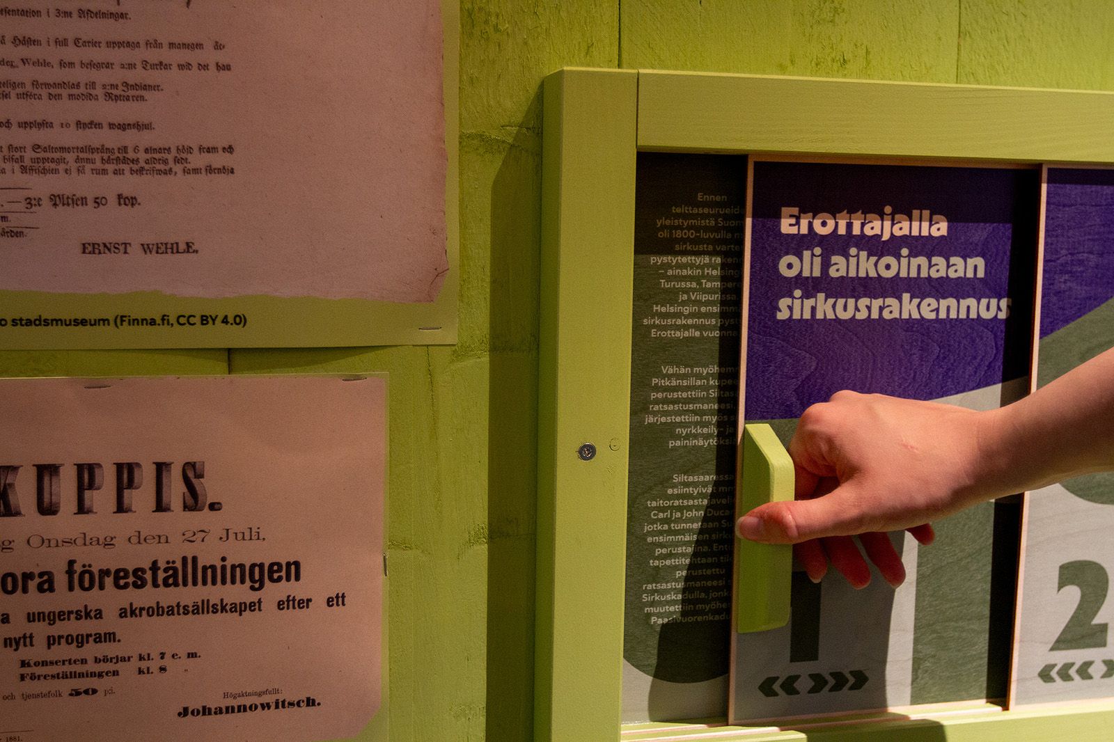 Avoin opastus nÃ¤yttelyyn Huimaa! Sirkuksen taikaa ja tarinoita