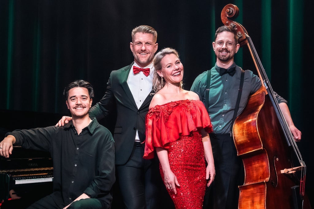 En Strålande Jul - Emelie Sundborn & Rikard Flink