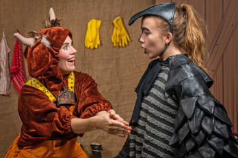 Mimmi Lehmä ja Varis - Lehmäpuisto - Karjaa image