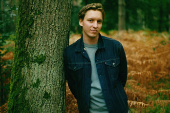 George Ezra image
