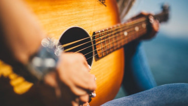 Tractor Presents: Laney Lou & The Bird Dogs w/ Sweater Weather String Band AT The Sunset image